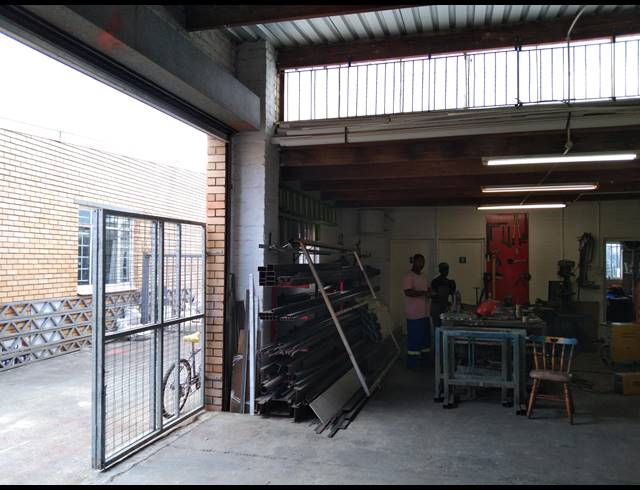 123M² FACTORY RENTED IN SOUTHFIELD